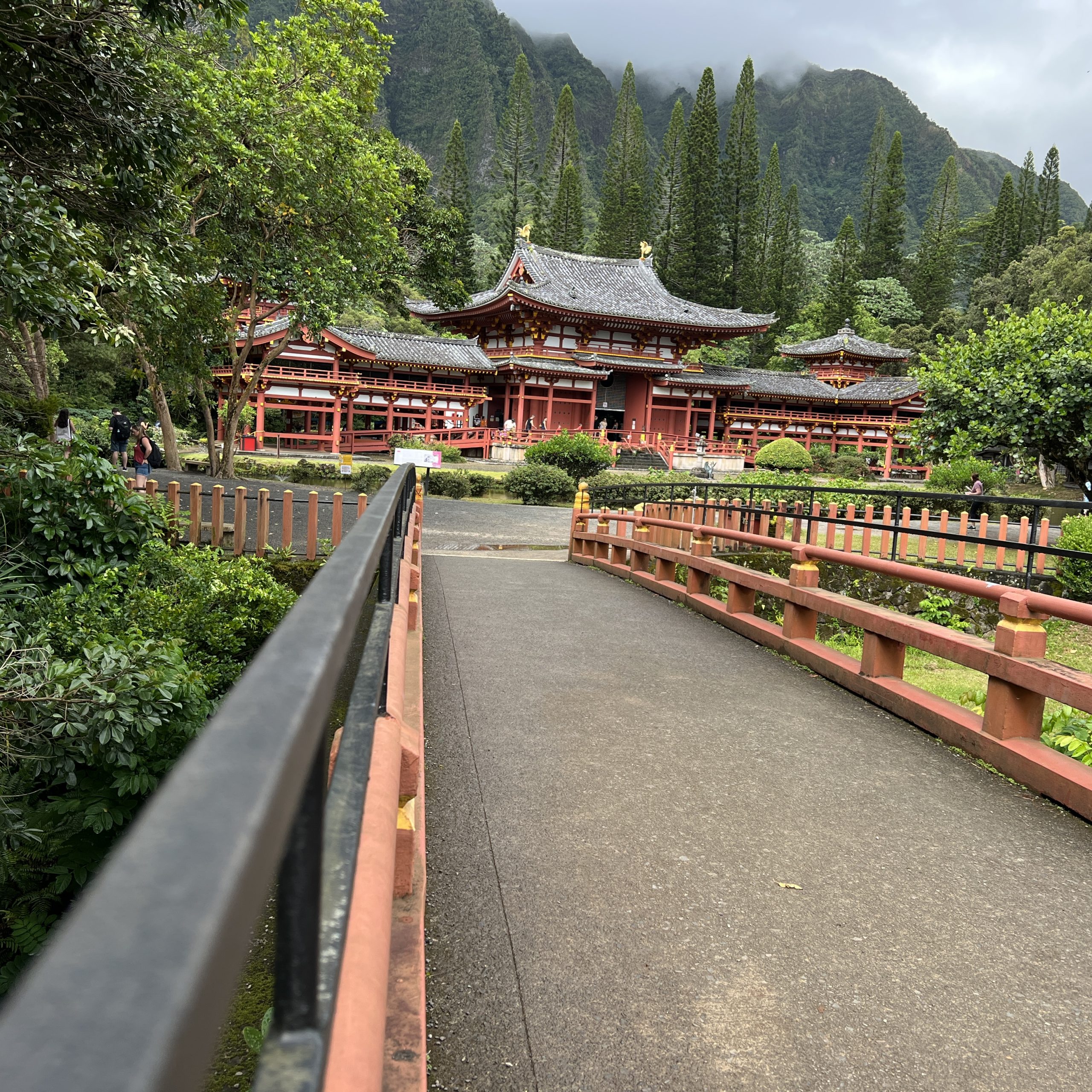 Byodo-In Temple: A Serene Escape hidden in the valleys of Oahu