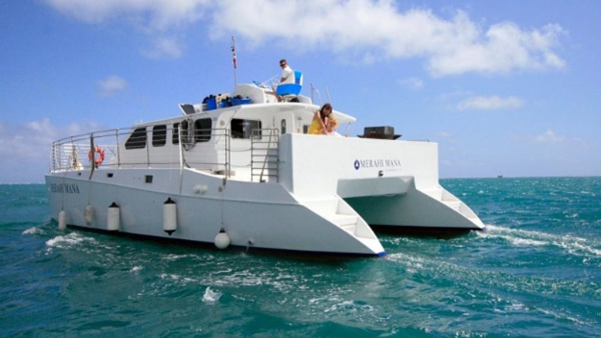 a small boat in a body of water