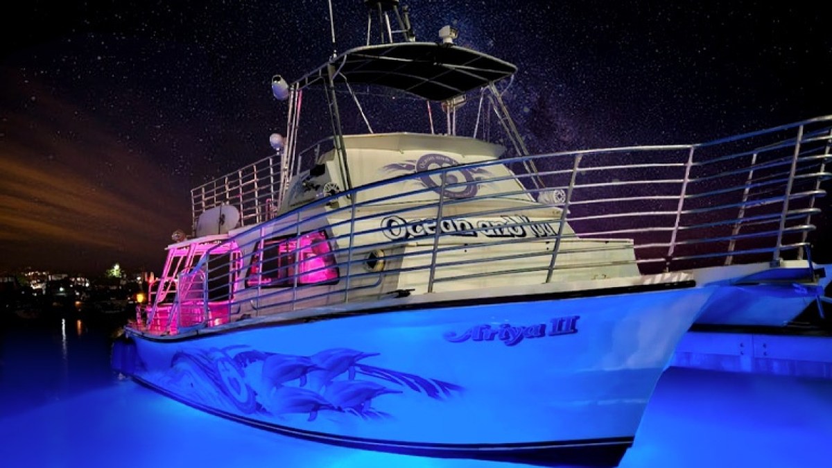 a small boat in a body of water